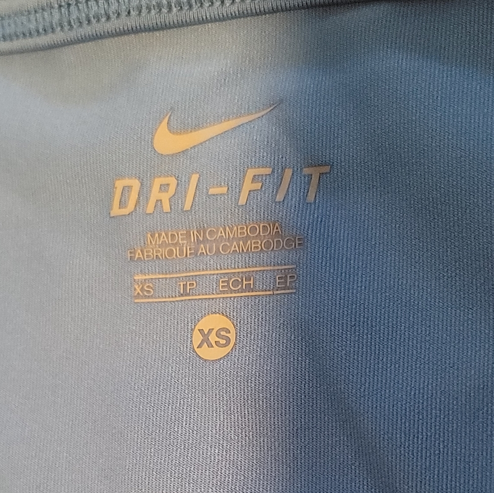 NIKE Dri-Fit - Picture 2 of 4